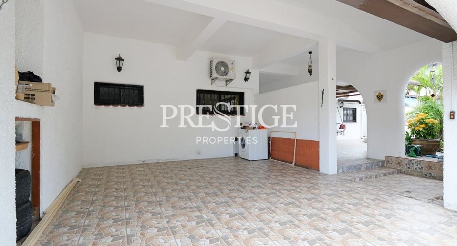 For rent 3 bedrooms house in East Pattaya, Pattaya
