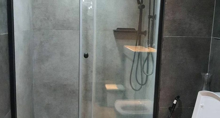 For rent 2 bedrooms condo in Phra Khanong, Bangkok