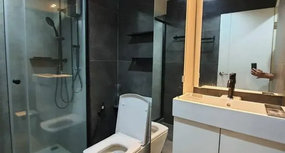 For rent 2 bedrooms condo in Phra Khanong, Bangkok