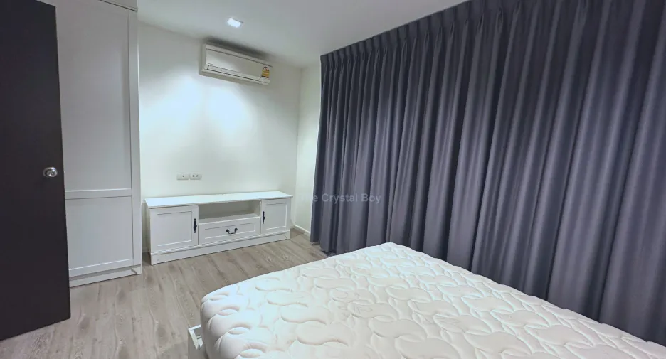 For sale 2 ベッドルーム condo in Mueang Samut Prakan, Samut Prakan
