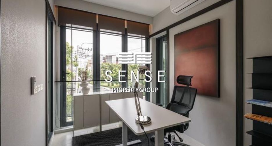 For rent 2 bedrooms townhouse in Suan Luang, Bangkok