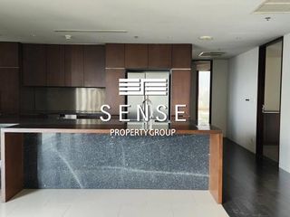 Condo en alquiler de 3 habitaciones en Pathum Wan, Bangkok