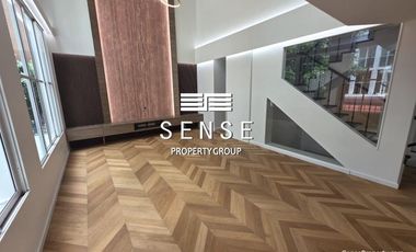For rent 4 bedrooms townhouse in Ratchathewi, Bangkok