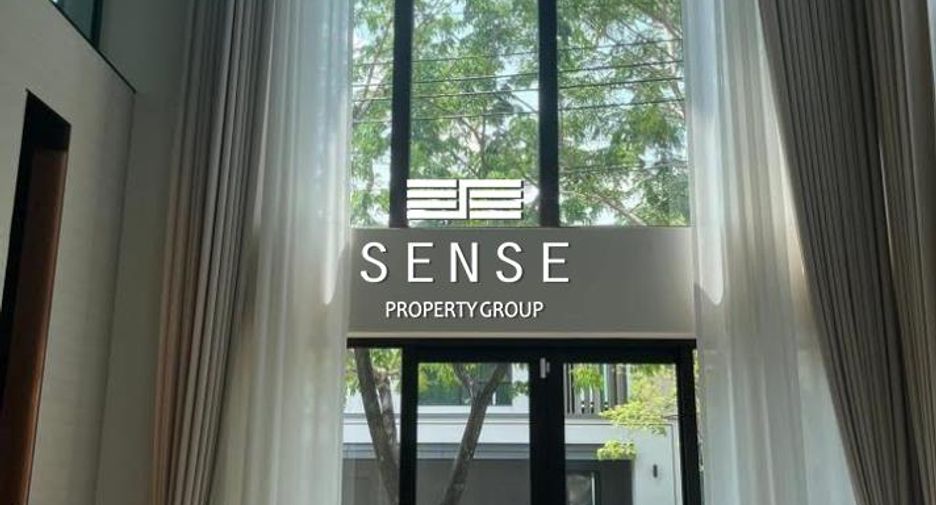 For rent 4 bedrooms house in Bang Na, Bangkok