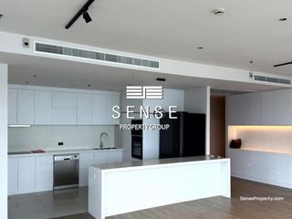 For rent 4 bedrooms condo in Pathum Wan, Bangkok