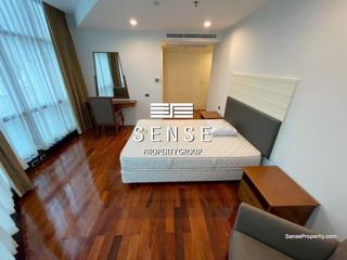 For rent 3 bedrooms condo in Khlong Toei, Bangkok