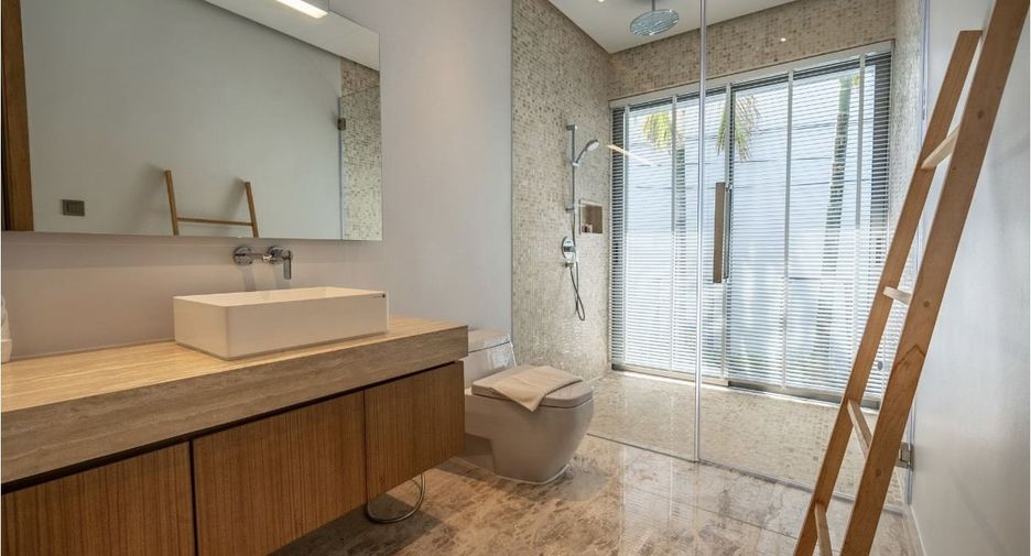 For rent 4 bedrooms villa in Thalang, Phuket