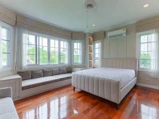 For rent 4 ベッドルーム house in Bang Na, Bangkok