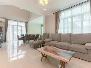 For rent 4 ベッドルーム house in Bang Na, Bangkok