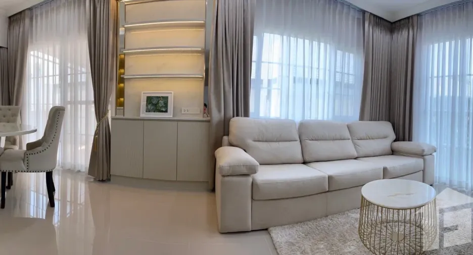 À louer 4 chambres maison à Mueang Samut Prakan, Samut Prakan
