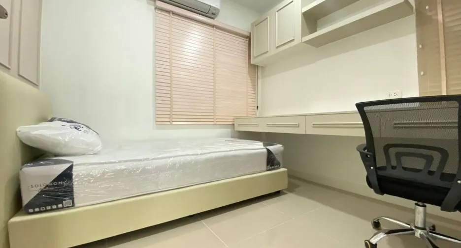 À louer 4 chambres maison à Mueang Samut Prakan, Samut Prakan