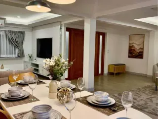 Villa zum Kauf mit 4 Zimmer in Mueang Phuket, Phuket