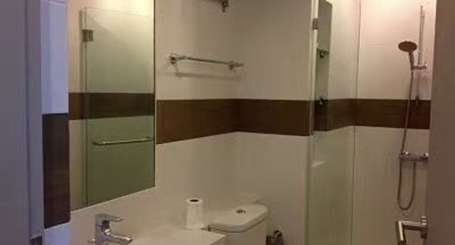 For sale 1 Beds condo in Phra Khanong, Bangkok