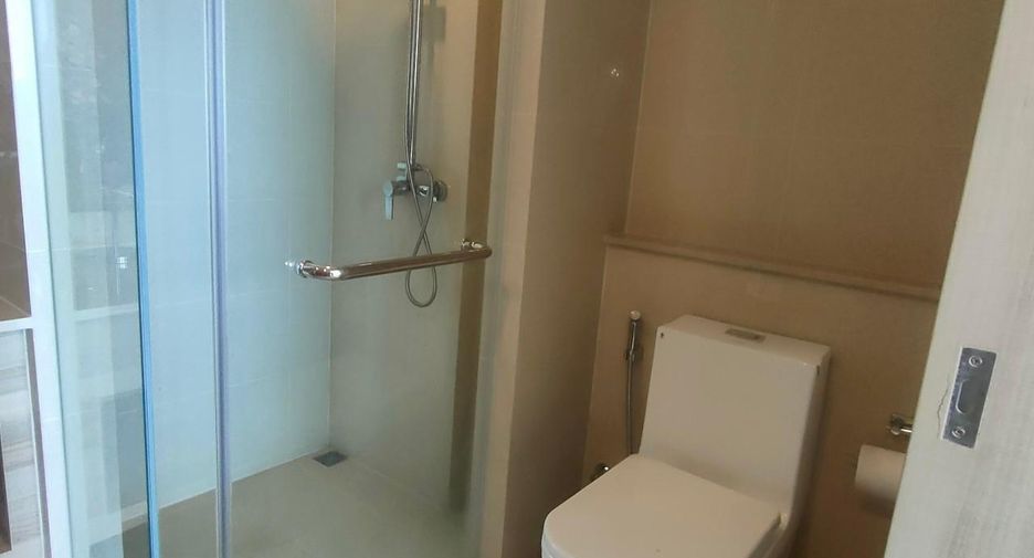 Продажа 2 спальни кондо в Йомтиен, Паттайя