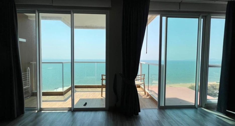 For sale 3 bedrooms condo in Jomtien, Pattaya