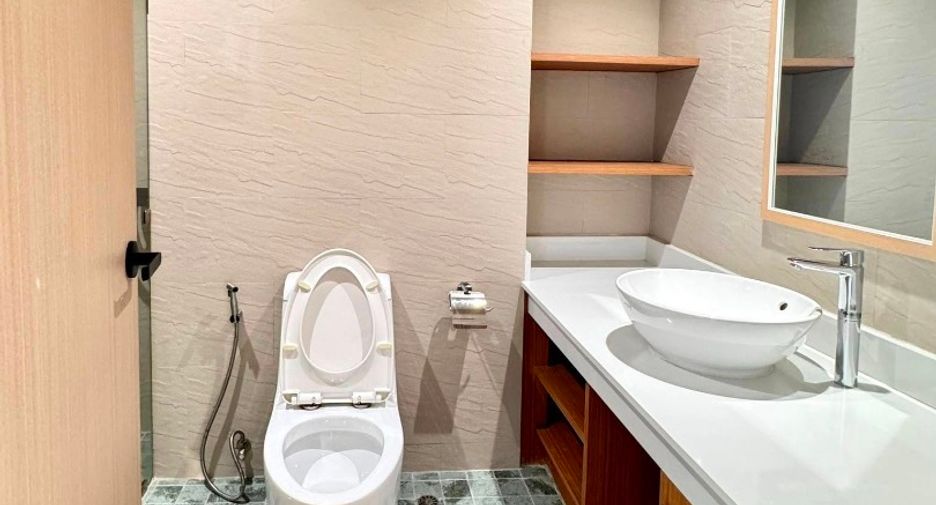 À vendre 2 chambres condo à Jomtien, Pattaya