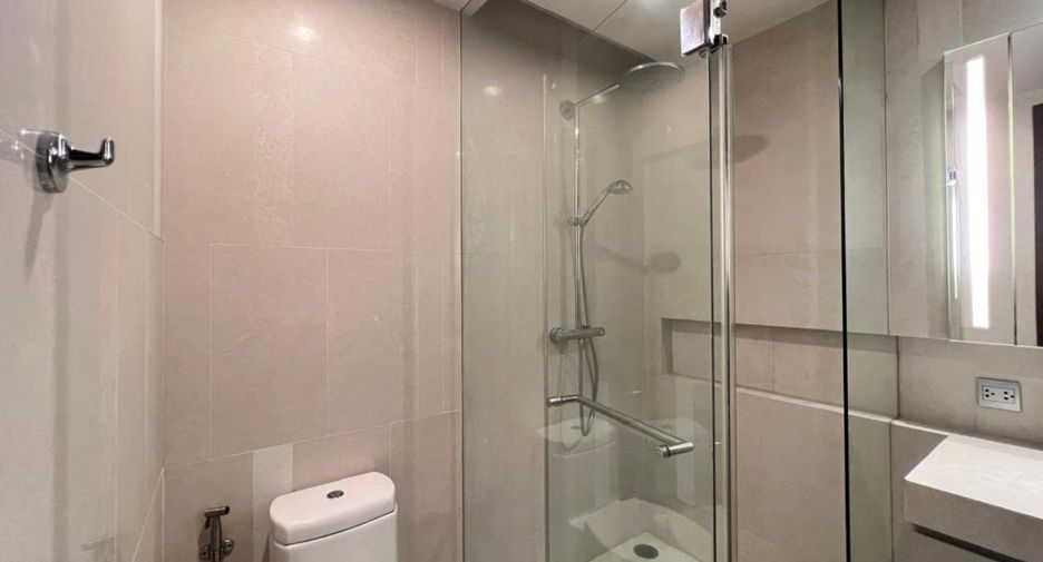 Продажа 3 спальни кондо в Щаттхана, Бангкок