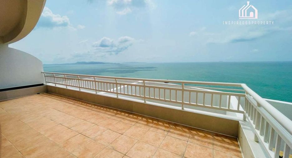 For rent 3 bedrooms condo in Jomtien, Pattaya