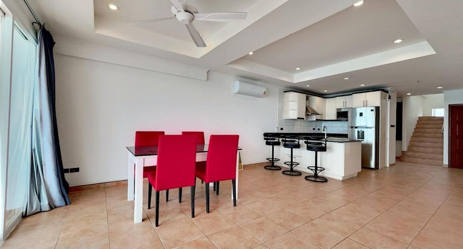 For rent 3 bedrooms condo in Jomtien, Pattaya