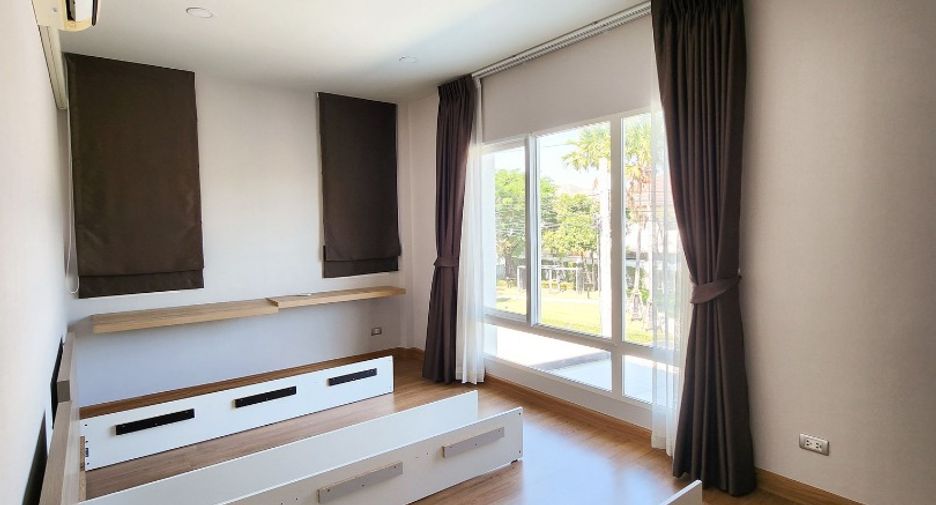 À vendre 4 chambres maison à Lat Krabang, Bangkok