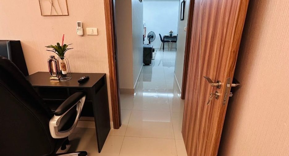 Продажа 2 спальни кондо в Йомтиен, Паттайя