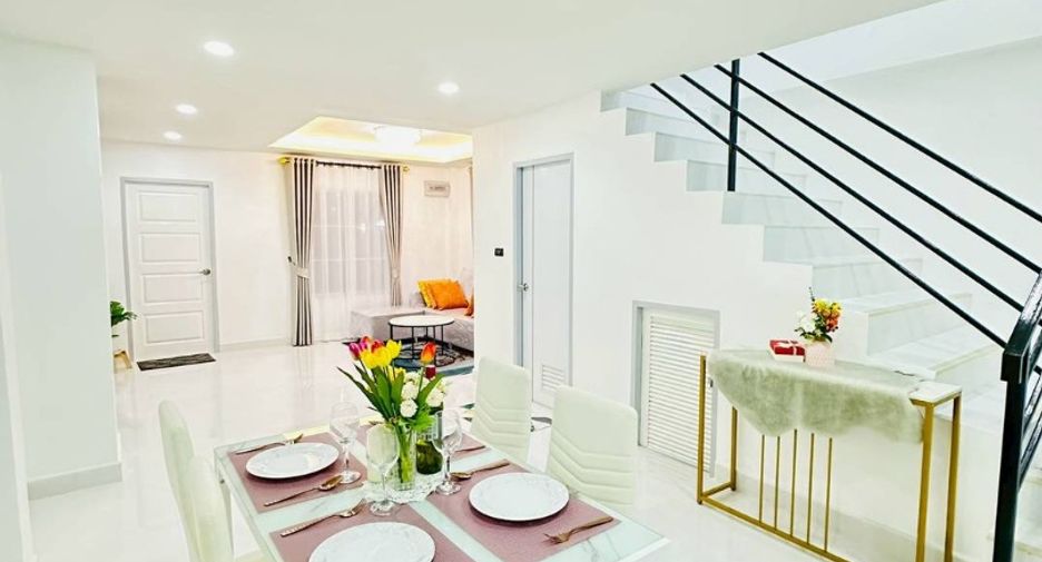 For sale 3 bedrooms house in East Pattaya, Pattaya