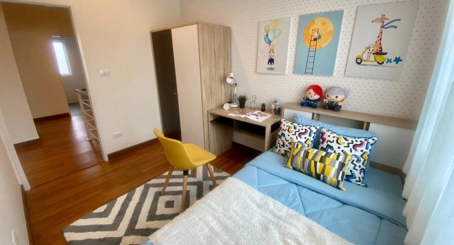 For sale 4 bedrooms townhouse in Huay Yai, Pattaya