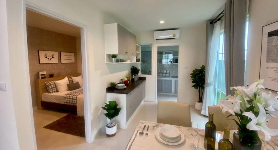 For sale 4 bedrooms townhouse in Huay Yai, Pattaya