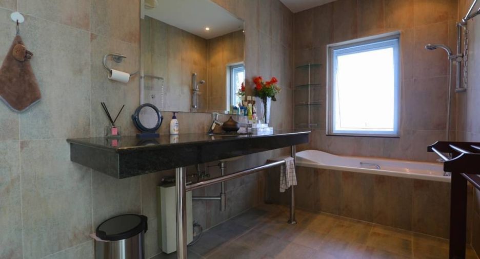 For sale 3 ベッドルーム house in Jomtien, Pattaya