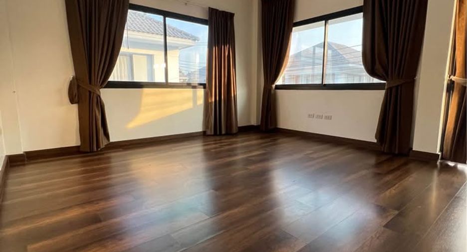 Casa en venta de 3 habitaciones en East Pattaya, Pattaya