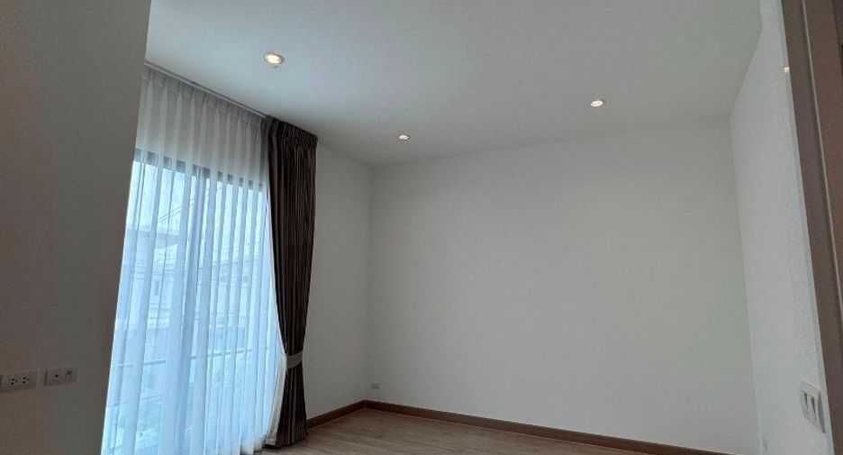 For rent 3 ベッドルーム house in Bang Phli, Samut Prakan