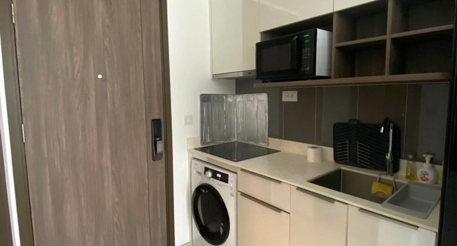 Wohnung zur Miete mit 2 Zimmer in Watthana, Bangkok
