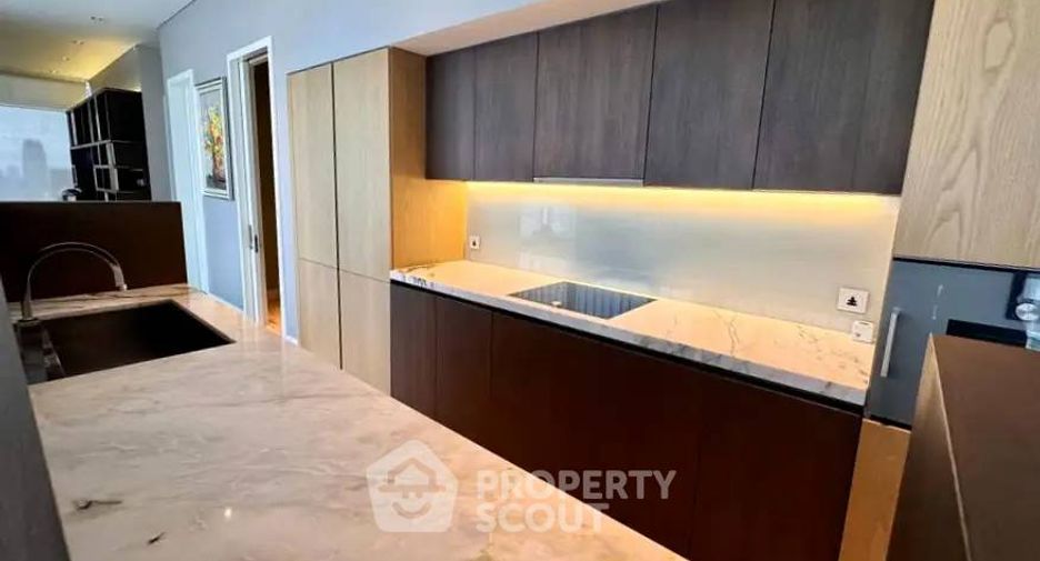 For rent and for sale 4 bedrooms condo in Sathon, Bangkok