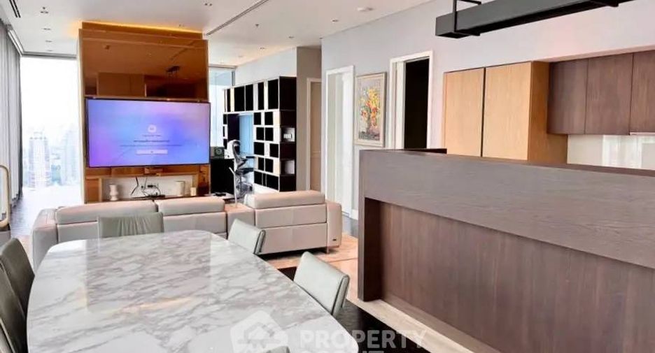 For rent and for sale 4 bedrooms condo in Sathon, Bangkok