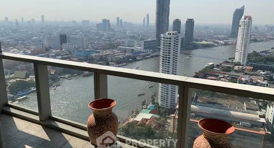 For sale 3 ベッドルーム condo in Sathon, Bangkok