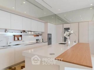 For rent and for sale 4 bedrooms condo in Pathum Wan, Bangkok