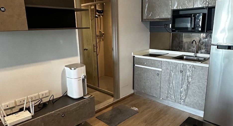 For rent 2 bedrooms condo in Phaya Thai, Bangkok