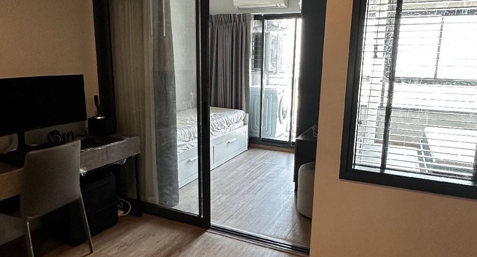 For rent 2 bedrooms condo in Phaya Thai, Bangkok