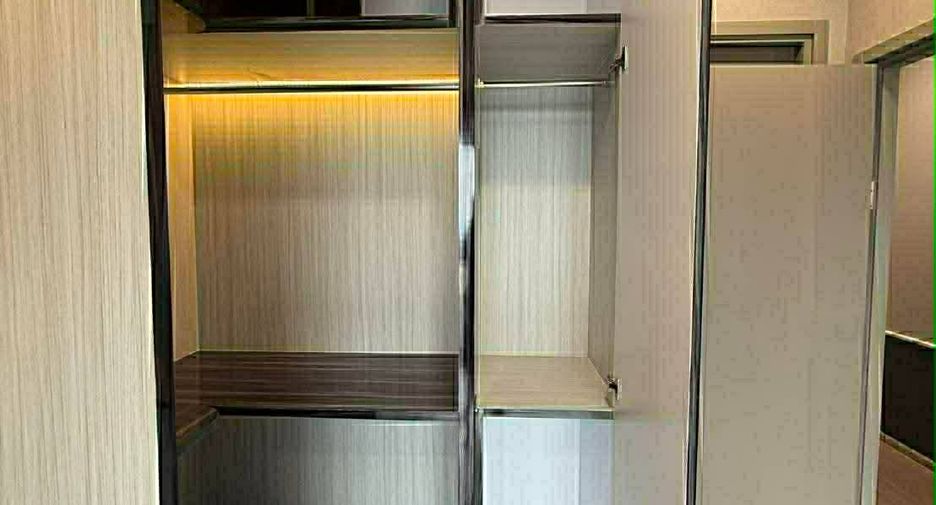Wohnung zur Miete mit 1 Zimmer in Huai Khwang, Bangkok