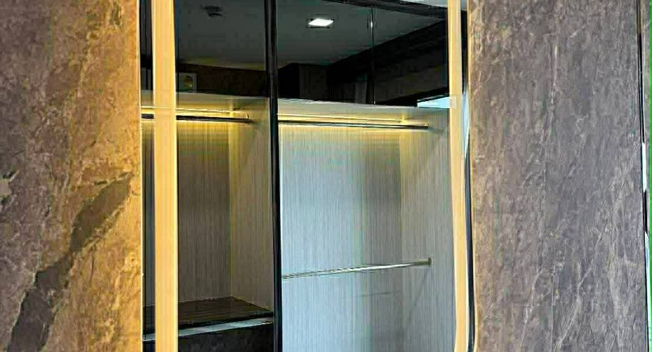 Wohnung zur Miete mit 1 Zimmer in Huai Khwang, Bangkok