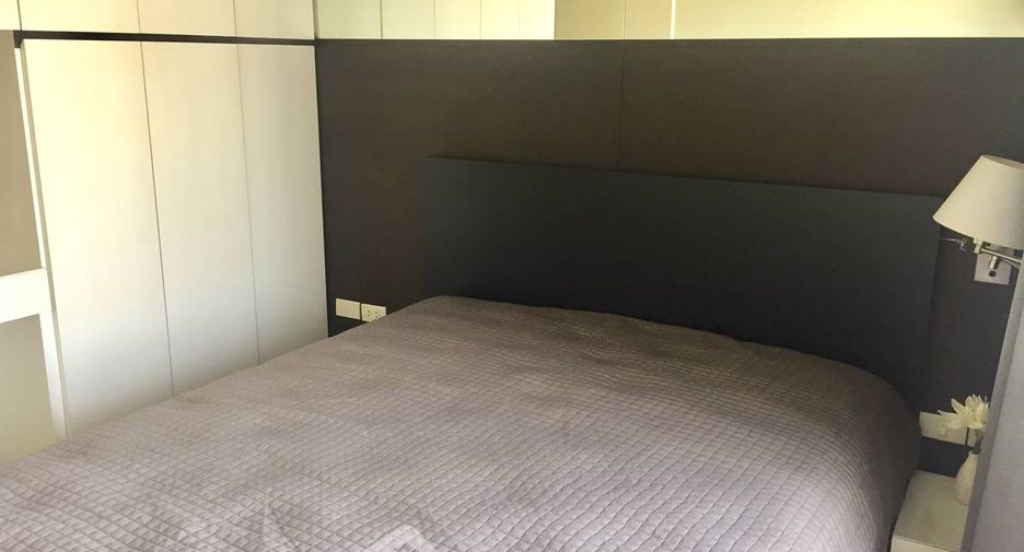 For rent 3 bedrooms condo in Khlong Toei, Bangkok