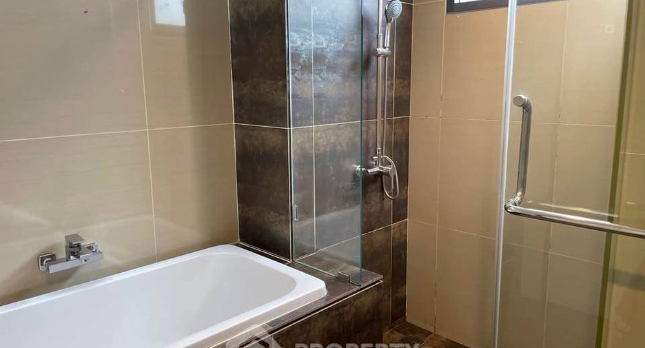 For rent 2 ベッドルーム condo in Khlong Toei, Bangkok