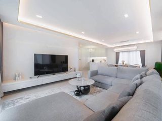 For sale 5 bedrooms house in Thawi Watthana, Bangkok