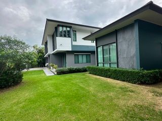 For sale 5 bedrooms house in Thawi Watthana, Bangkok
