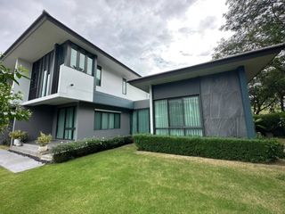 For sale 5 bedrooms house in Thawi Watthana, Bangkok