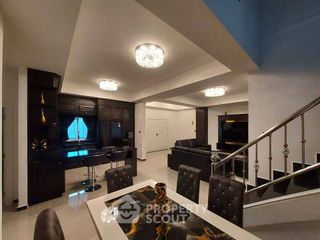 For rent 6 bedrooms house in Bang Lamung, Chonburi