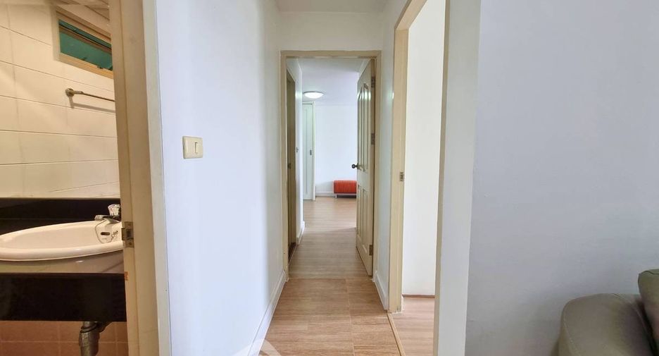 For rent 2 ベッドルーム condo in Yan Nawa, Bangkok