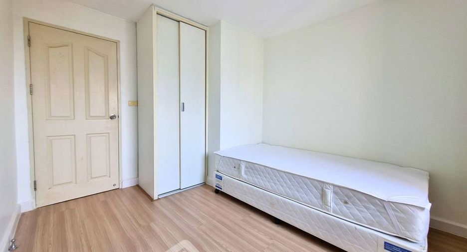 For rent 2 ベッドルーム condo in Yan Nawa, Bangkok