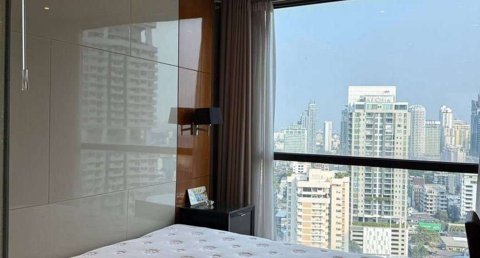 For rent 2 bedrooms condo in Khlong Toei, Bangkok