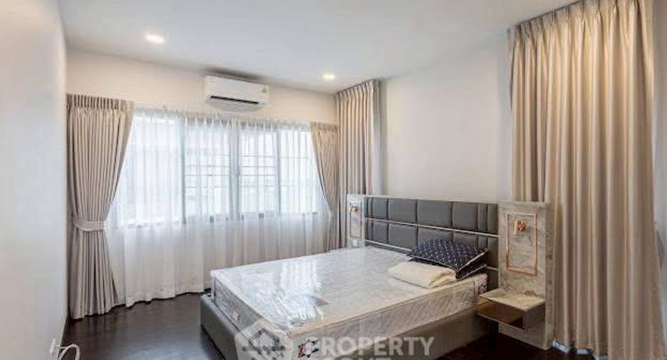 For rent 4 bedrooms house in Khlong Sam Wa, Bangkok